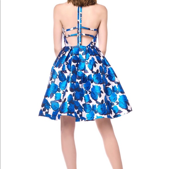 Dresses from the closet - Picture 2 of 3