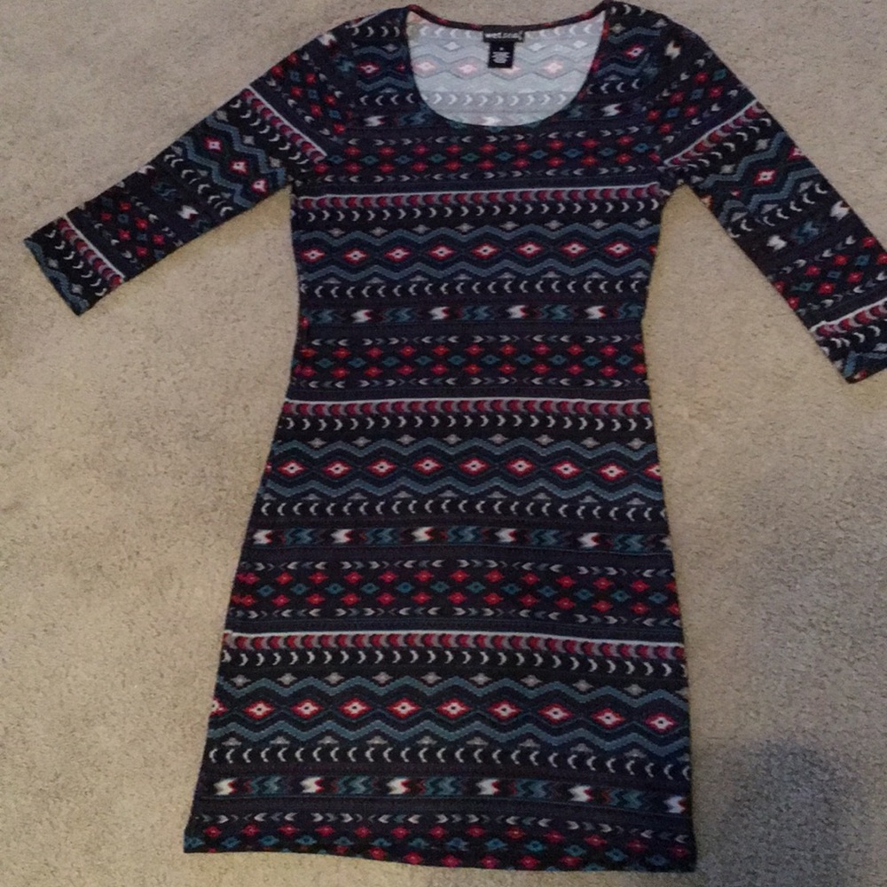Pattern long sleeve dress