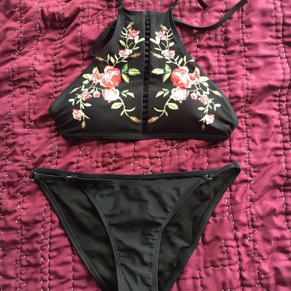 Rose Bikini Set NWOT