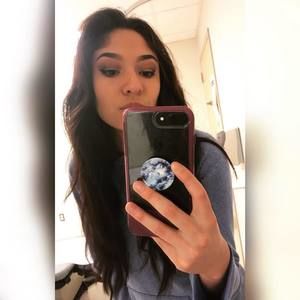 Meet your Posher, Vanesa