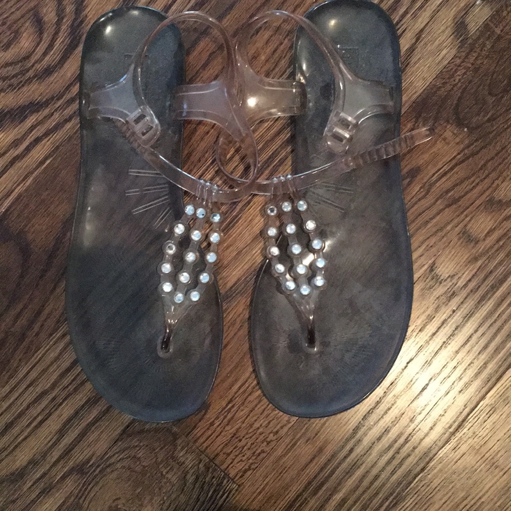 Jelly sandals with rhinestone front