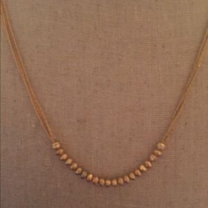 Beautiful Stella and Dot Piper Necklace Gold
