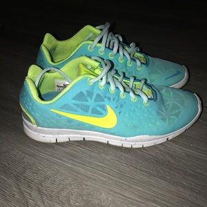 Selling 3 pairs of tennis shoes! All barely worn