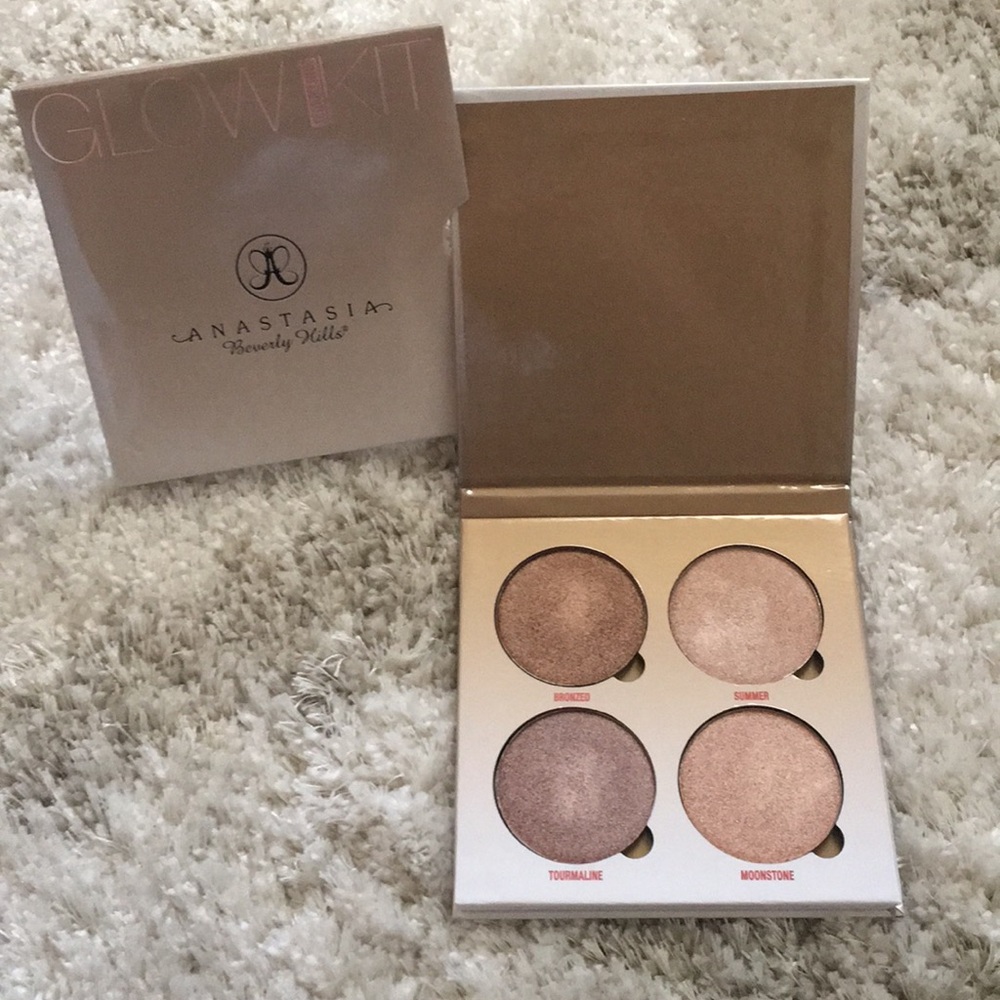 Anastasia Beverly Hills glow kit Sun Dipped