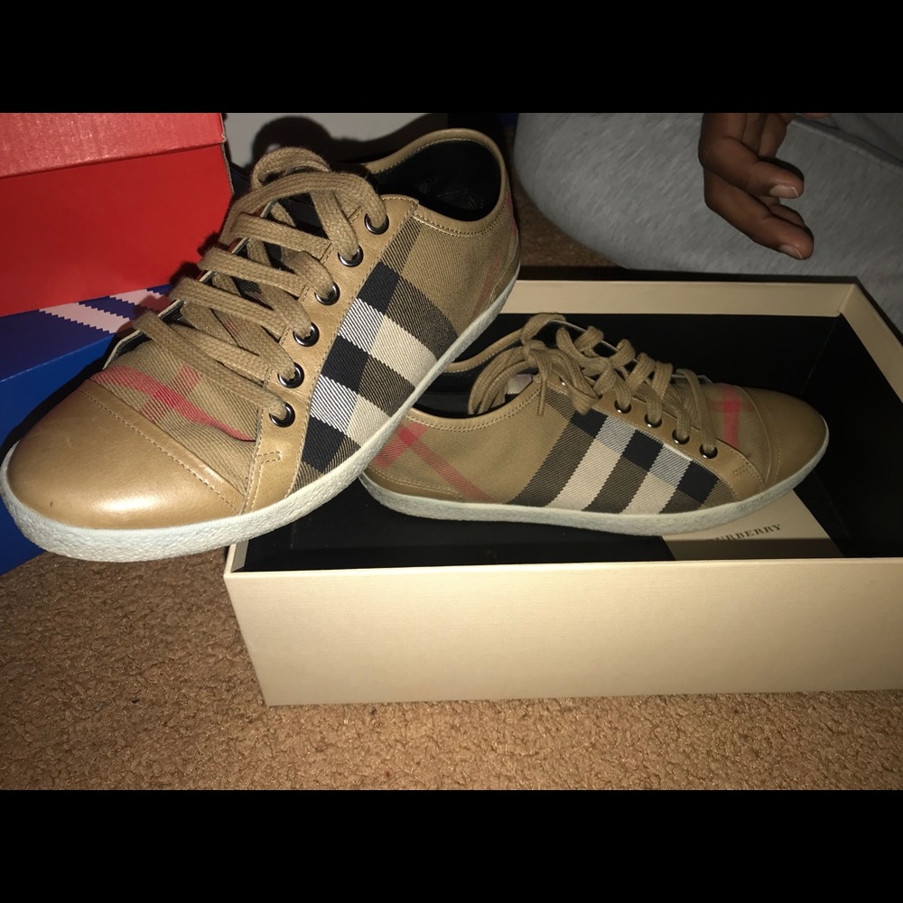 Burberry sneakers