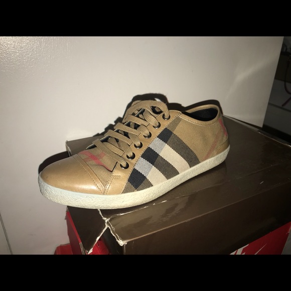 Burberry sneakers - Picture 4 of 4