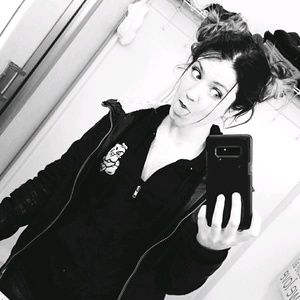 Meet your Posher, Caitlyn