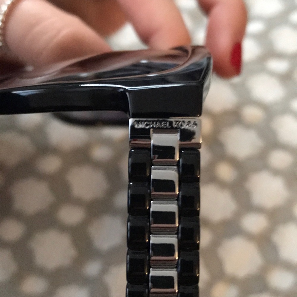 Michael Kors Sunglasses - Picture 2 of 8