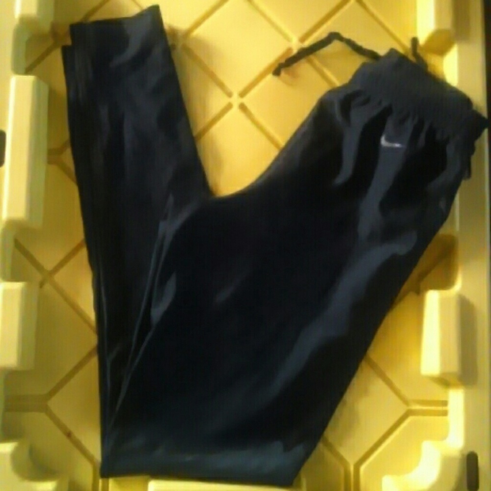 Size small Nike leggings
