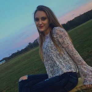 Meet your Posher, Delaney