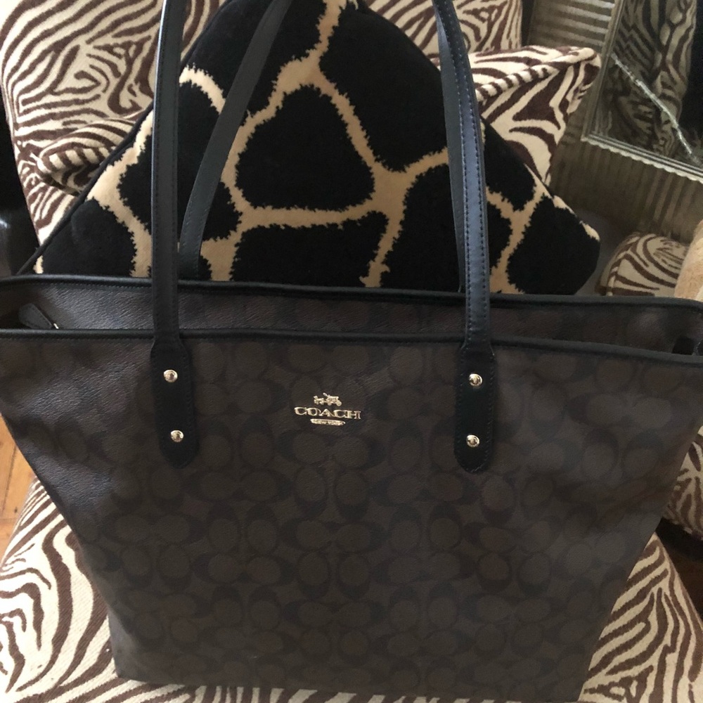 Coach bag❤️ - Picture 2 of 4