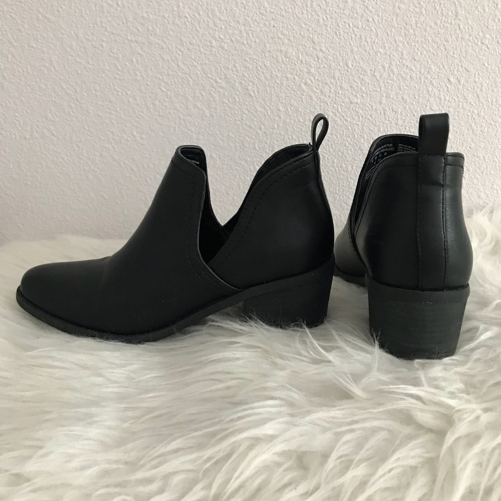 American eagle cut out bootie