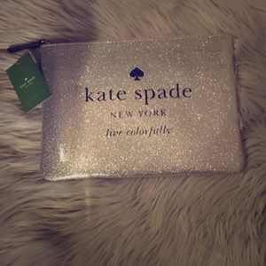 ♠️KATE SPADE HOLIDAY DRIVE GIA CLUTCH ♠️