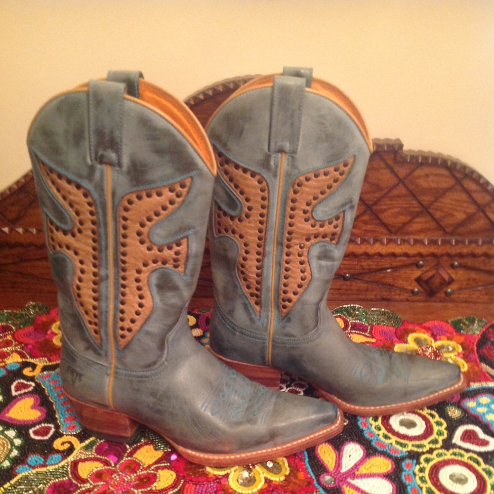 HOST PICK 1/26/18🍾🤑LIKE NEW CONDITION FRYE BOOTS