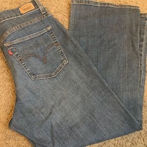 Women’s Levi Jeans