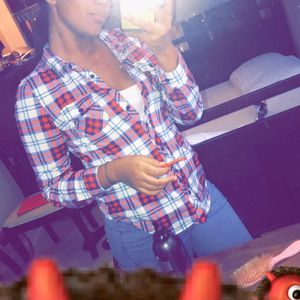 Meet your Posher, Mariela