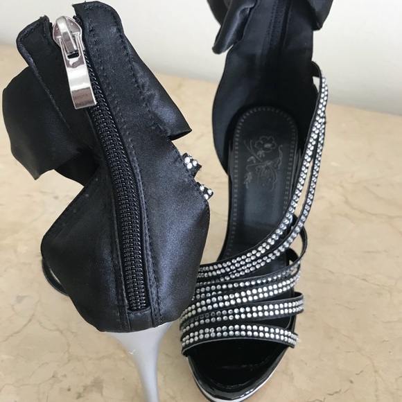 Stunning Rhinestone Heels!!! - Picture 3 of 5