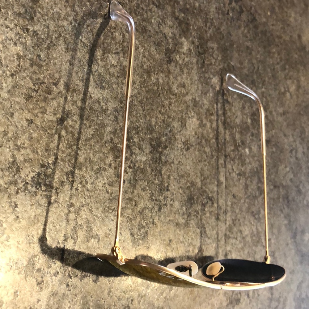Ray-Ban Aviators - Picture 2 of 5