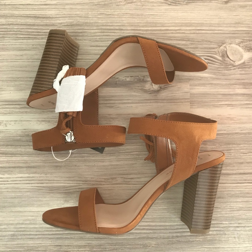 🎉HP🎉 Brown sandals with chunky heel/WIDE FIT