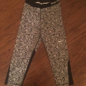 Nike Pro Crops