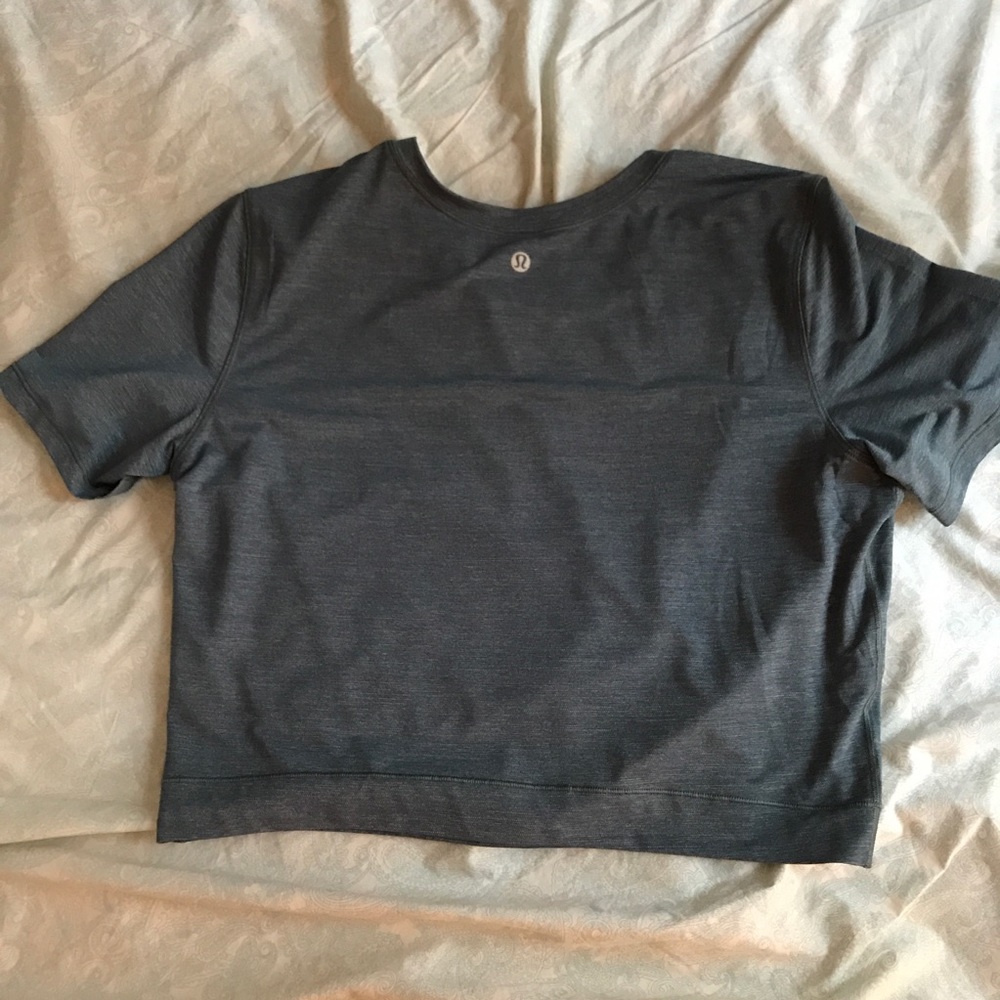 Lululemon Tee Size 4