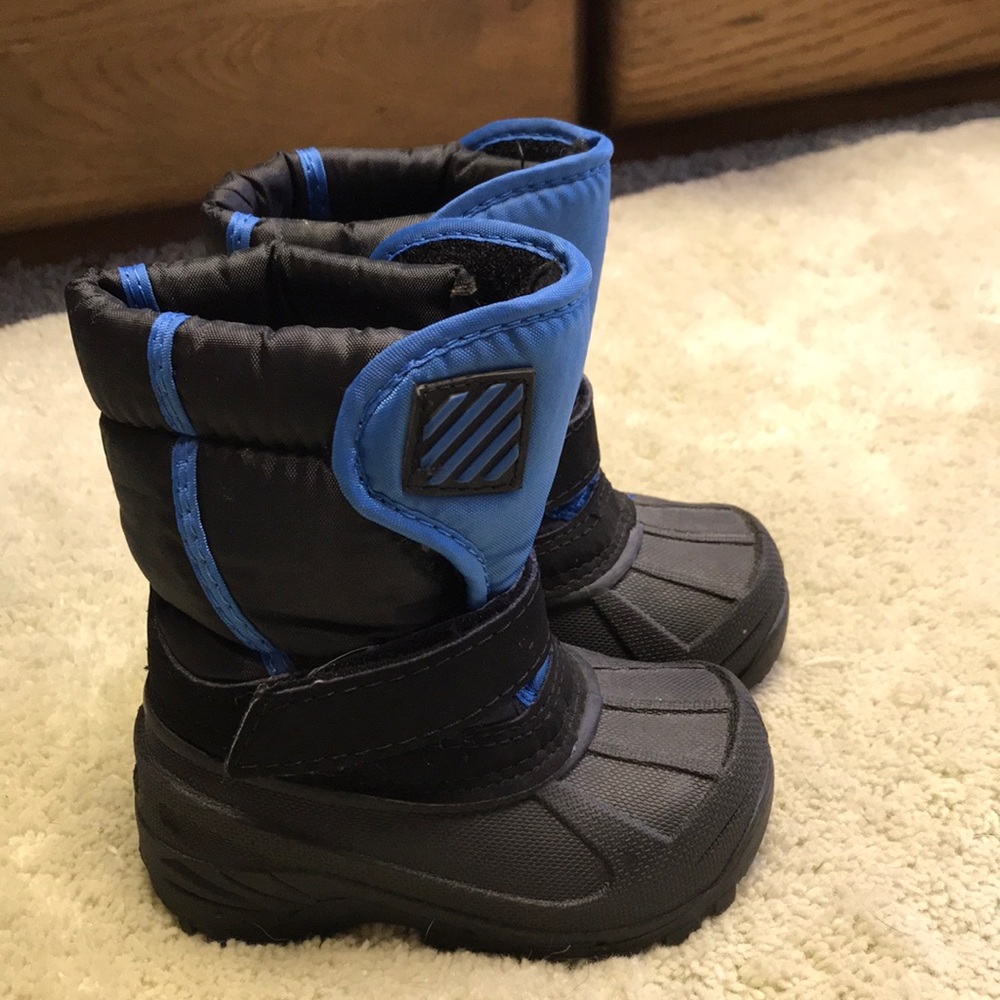 Infant snow boots