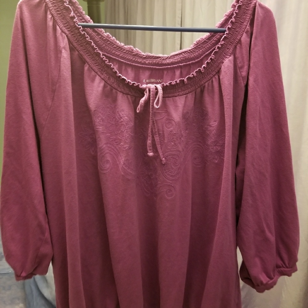 Scoop neck top