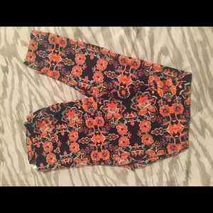 Beautiful Floral OS LulaRoe leggings