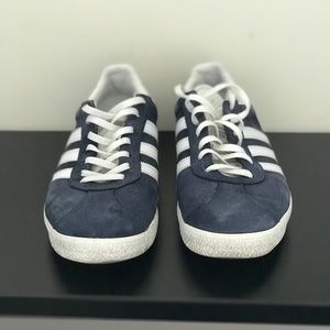 Men’s navy suede adidas