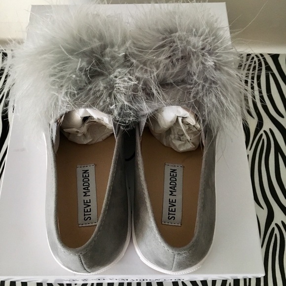 New Grey Steve Madden Faux Fur Slip-on Sneakers - Picture 5 of 6