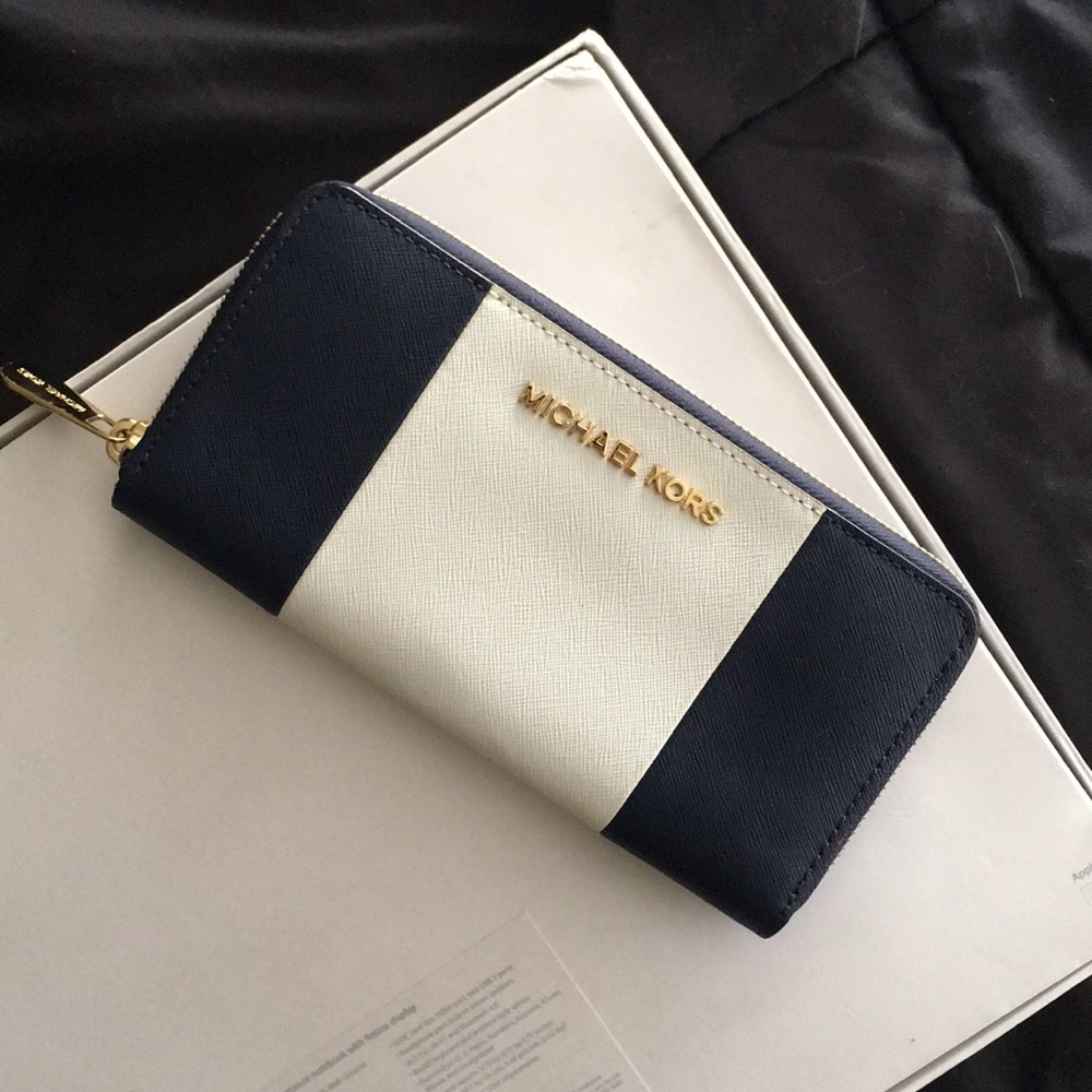 Women’s Michael Kors Wallet