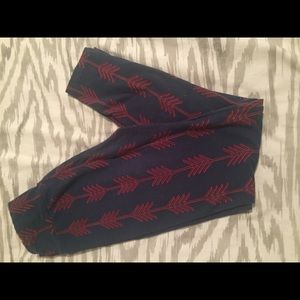 Beautiful LulaRoe Tween Navy/Burgundy Leggings