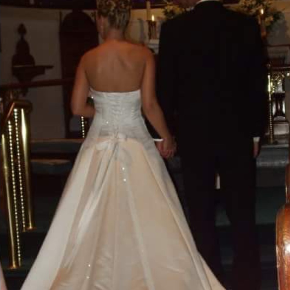 Maggie Sottero wedding dress size 4 corset waist - Picture 3 of 3