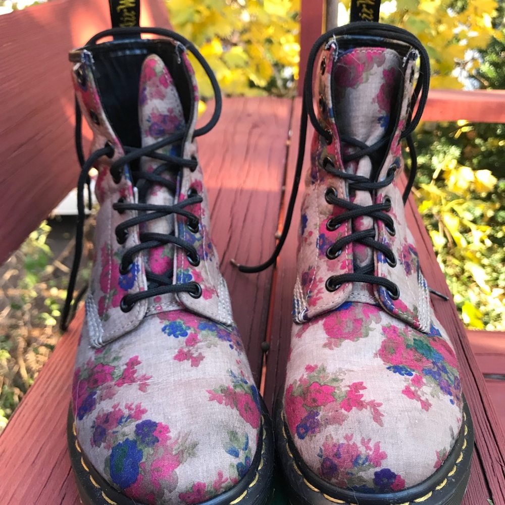 Floral Doc Martens. Excellent condition. Size 8