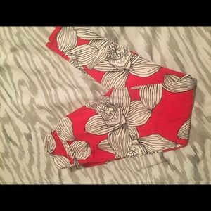 Pretty LLR red/black/white tween Floral leggings