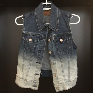 📚 Levi Ombré Jean Denim Casual Vest