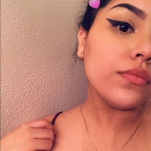 Meet your Posher, Paola