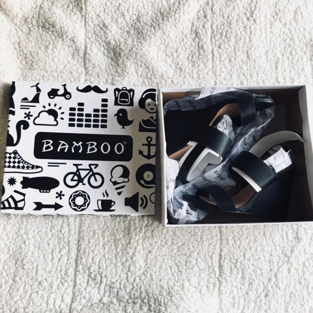 NEW IN BOX Black Wedges