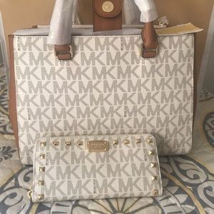 Michael Kors handbag and matching wallet