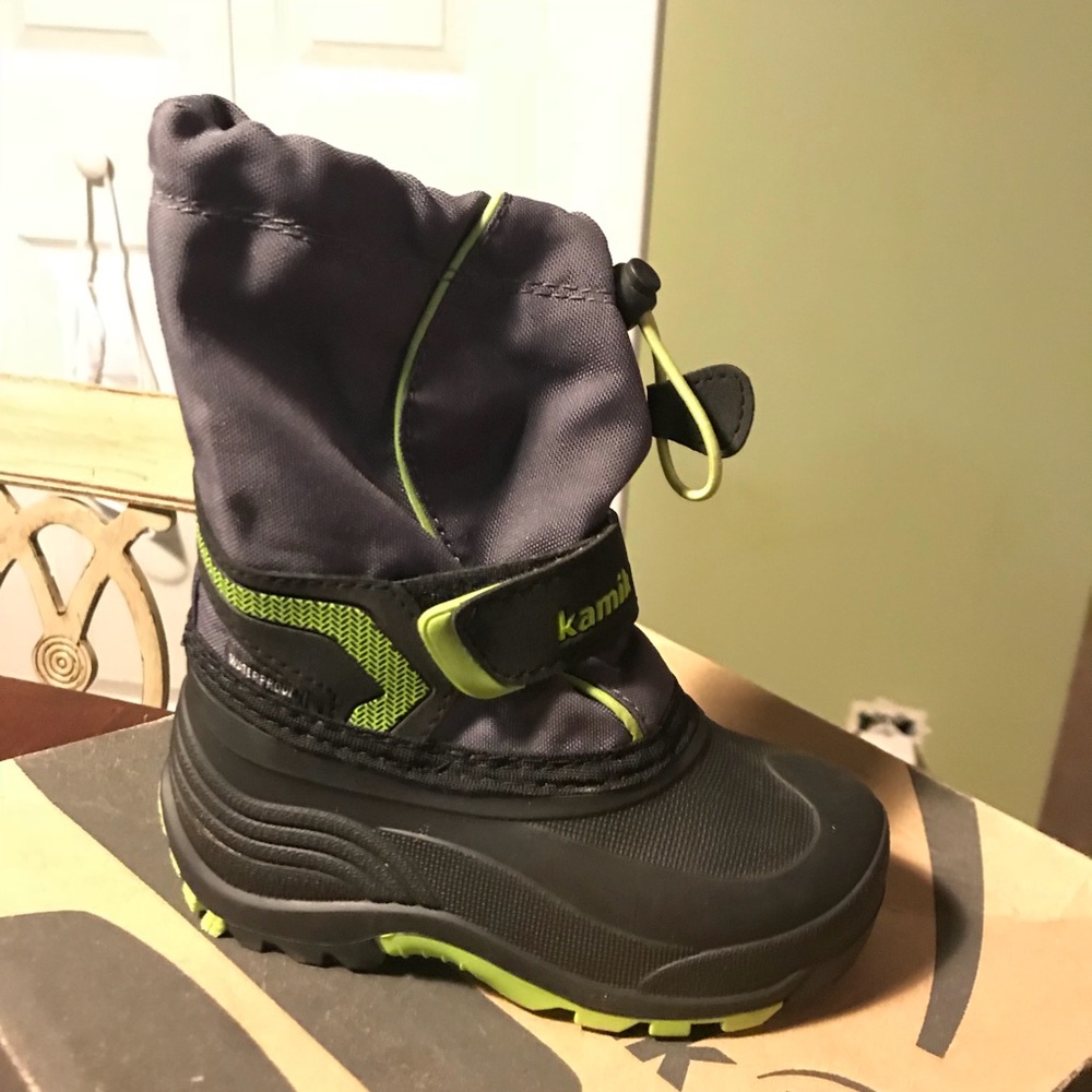 Kamik boys waterproof snow boots
