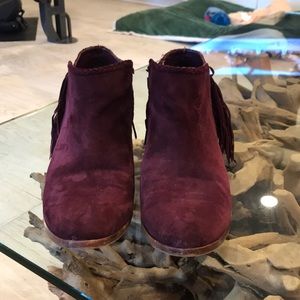 Sam Eldman suede maroon fringe bootie 81/2