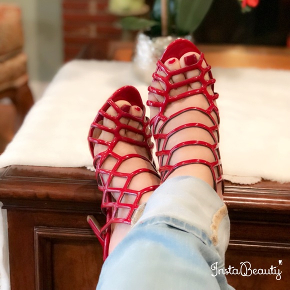 ❤️GUESS HIGH HEELS SANDALS!!! ❤️ - Picture 2 of 4