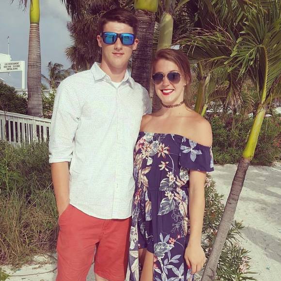 Meet your Posher, Chelsey - Picture 1 of 1