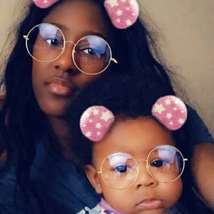 Meet your Posher, Shaqueta