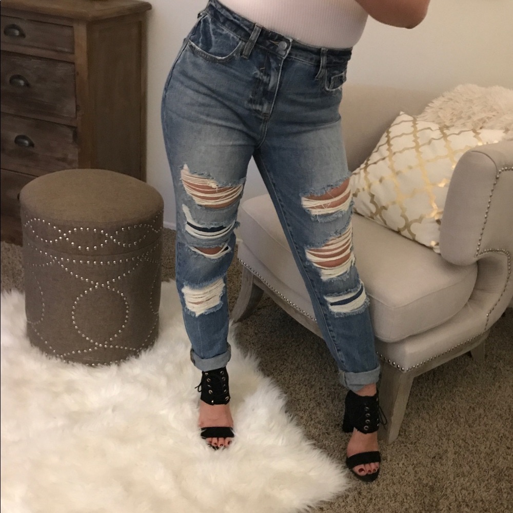 SALE ✂️Beloved Vintage Distressed Jeans - Picture 2 of 7