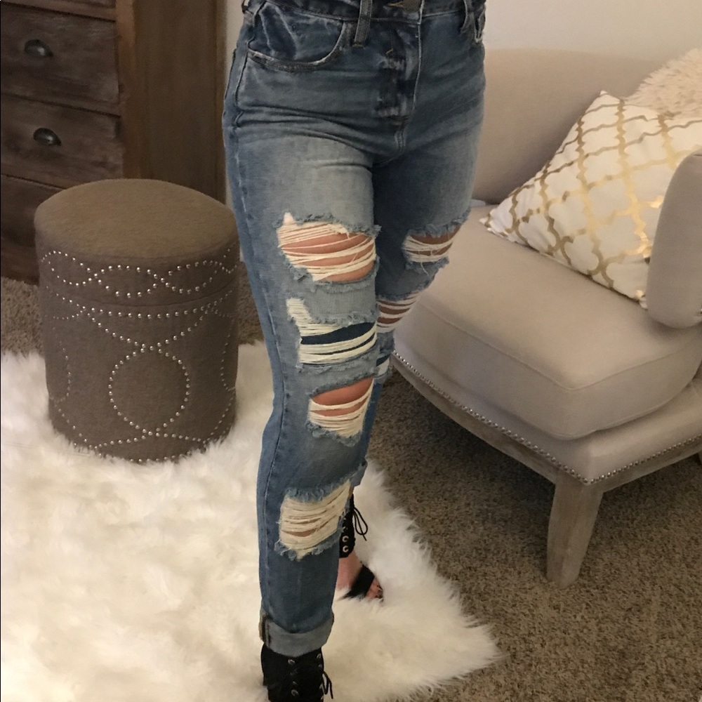 SALE ✂️Beloved Vintage Distressed Jeans - Picture 5 of 7