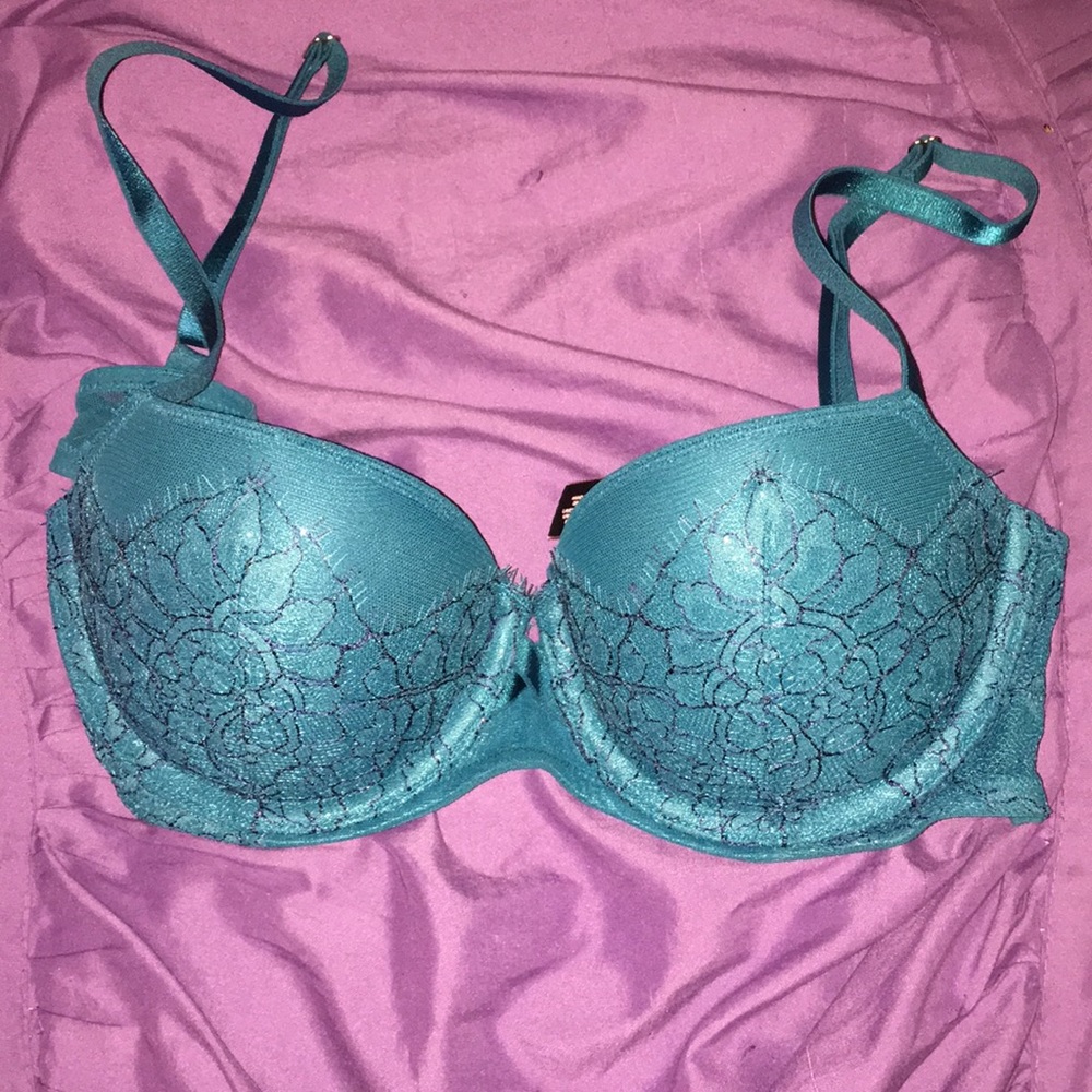 Very sexy uplift balconet bra 34B