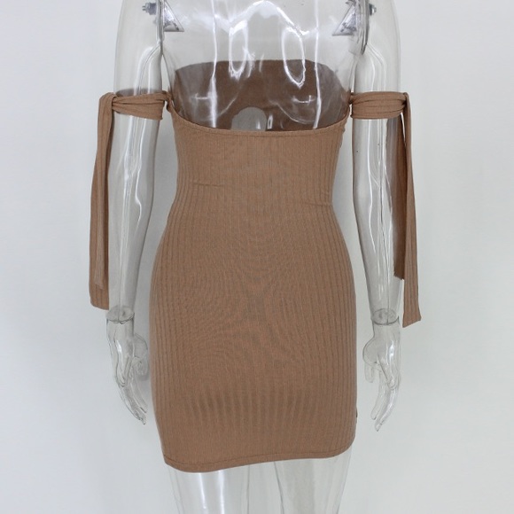 'Katalina' Dress - Picture 8 of 8