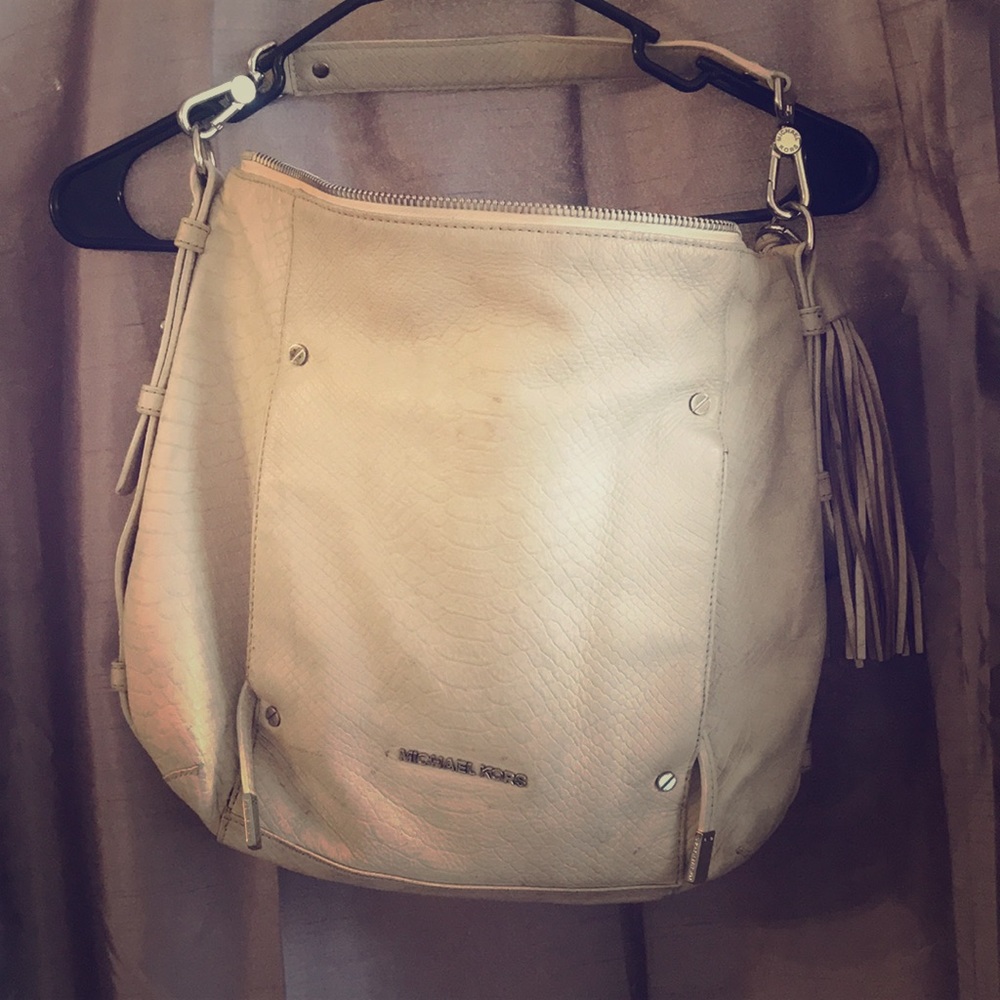 Micheal Kors purse