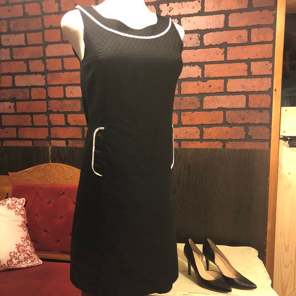 Black size 4 Ann Taylor Loft Dress
